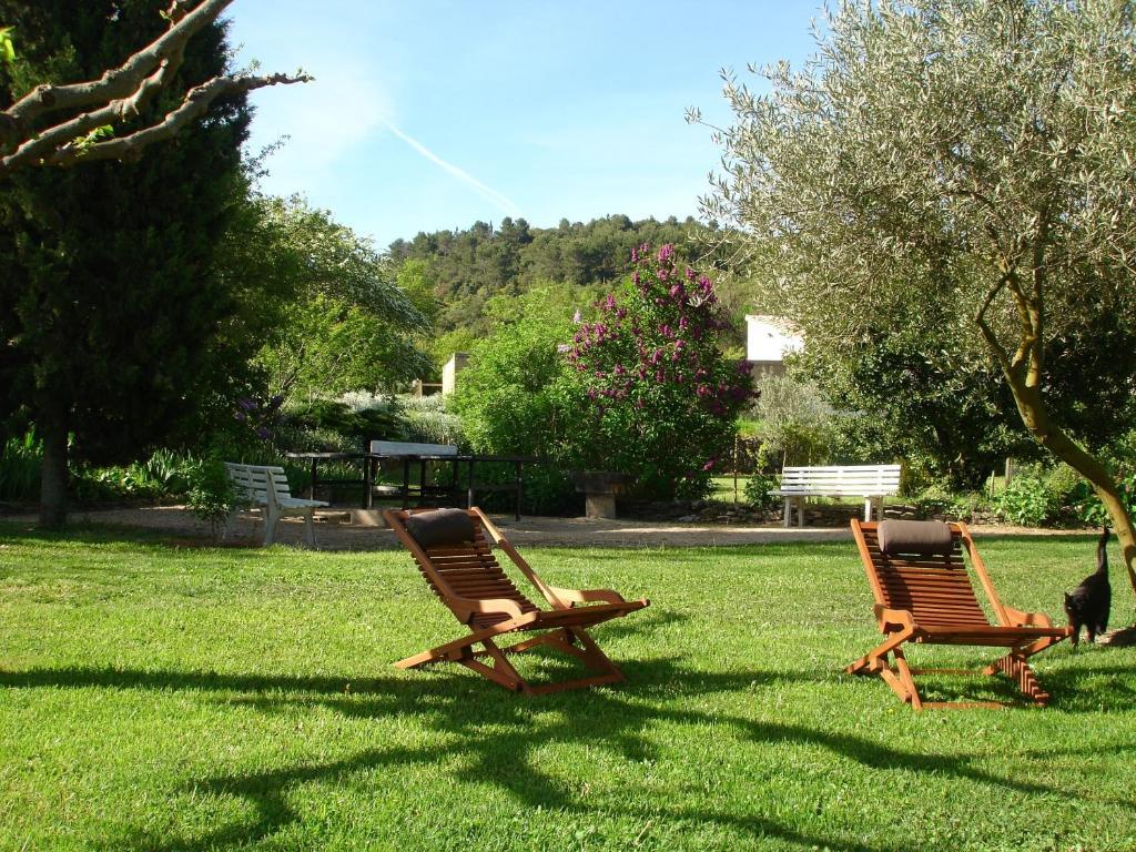 Hotel Domaine De La Grange Neuve La Roque-sur-Pernes Zewnętrze zdjęcie
